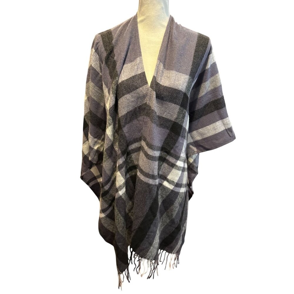 Banana Republic Karen Plaid Gray Poncho Wrap OS Wool Cashmere Blend Fringe Cozy